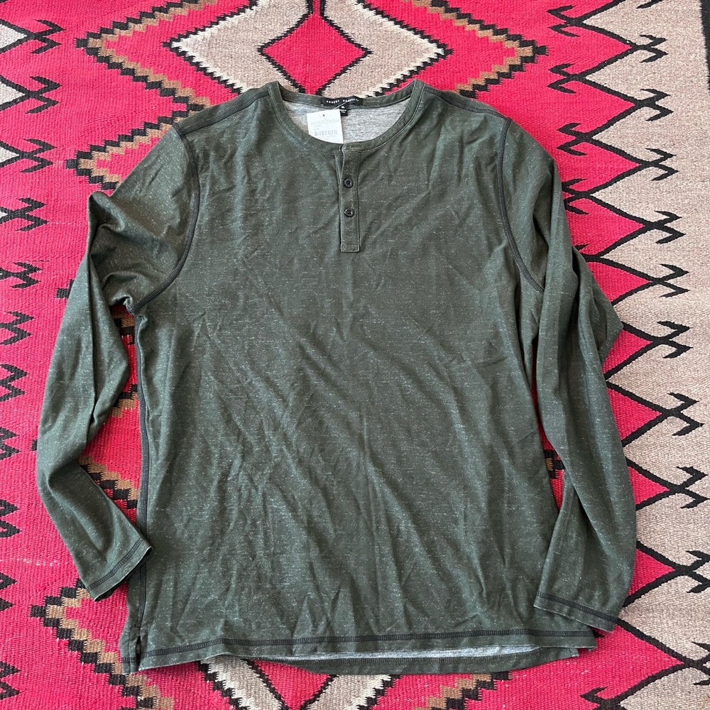 Men's Olive Green Long-Sleeve Henley Shirt